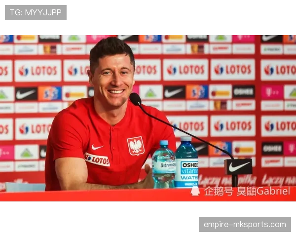 莱万多夫斯基最新进展：转会动态与下家传闻